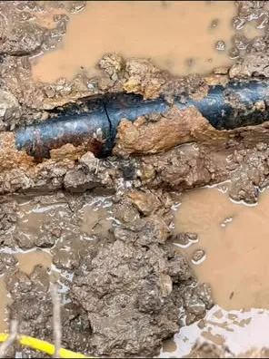 Emergency 4-inch water main repair